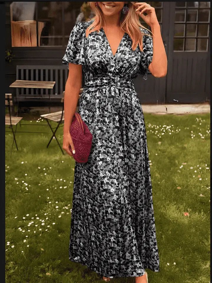 Laila – Ava Maxikjole med V-hals og Blomsterprint