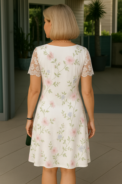 Åse™ | Komfortabel midikjole med blondedetaljer
