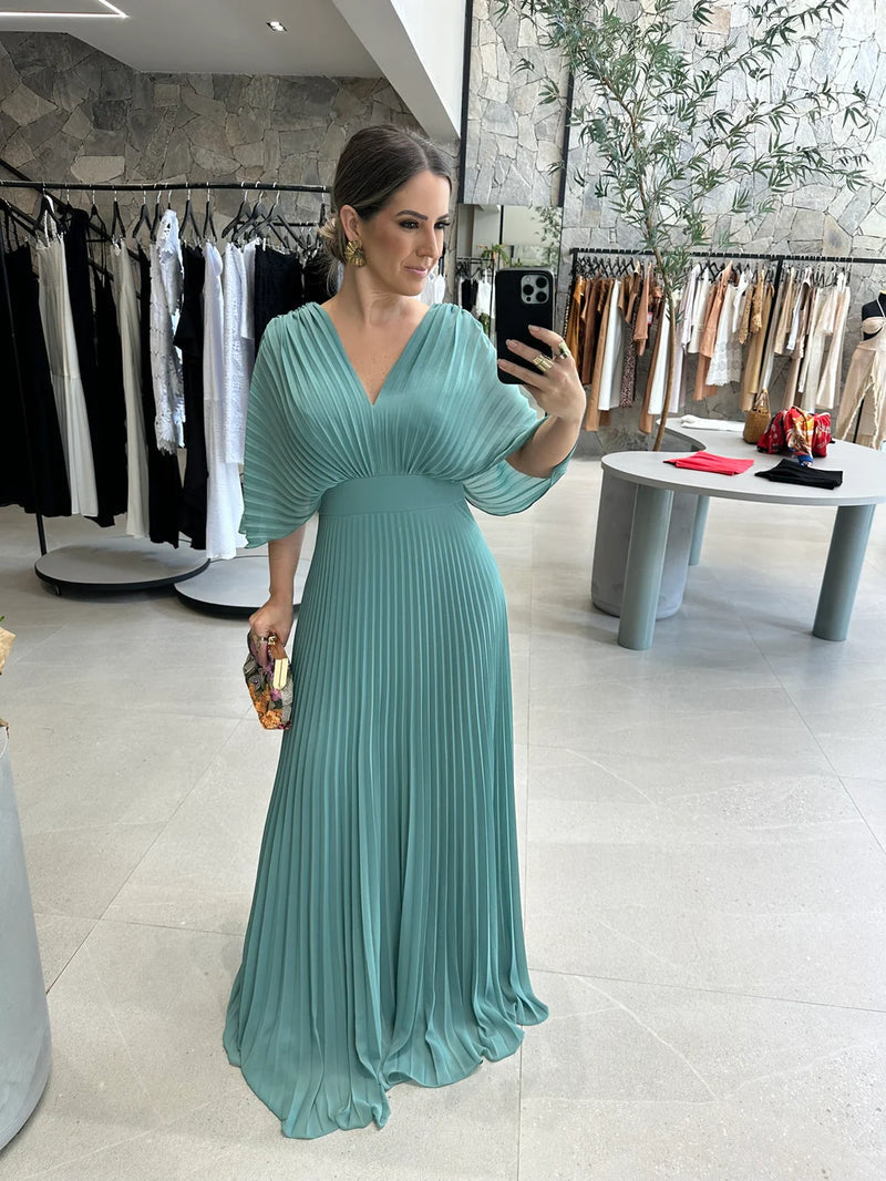 Isabelle | Hide the Belly & Fluid – The Perfect Dress for Summer
