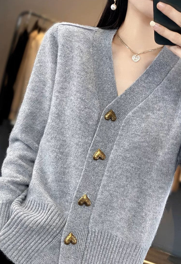 Louise™ | Cardigan Élégant avec Boutons Cœur