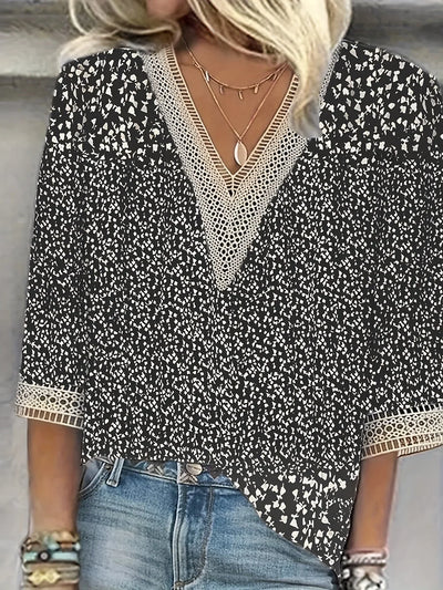 Divina | V-hals Bluse med Korte Ermer