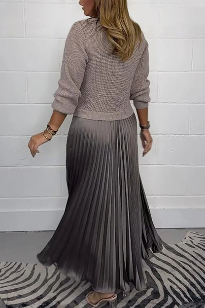 Emilia™ - Long jumper with pleated skirt
