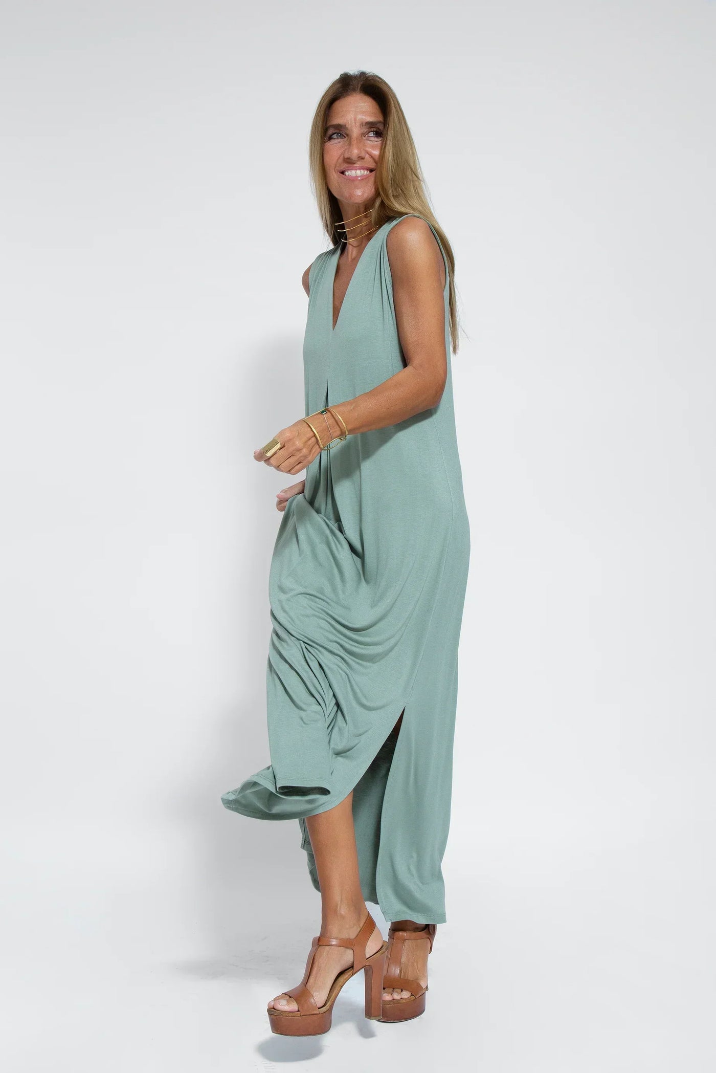 Isabella – Abito lungo ed elegante con scollo a V