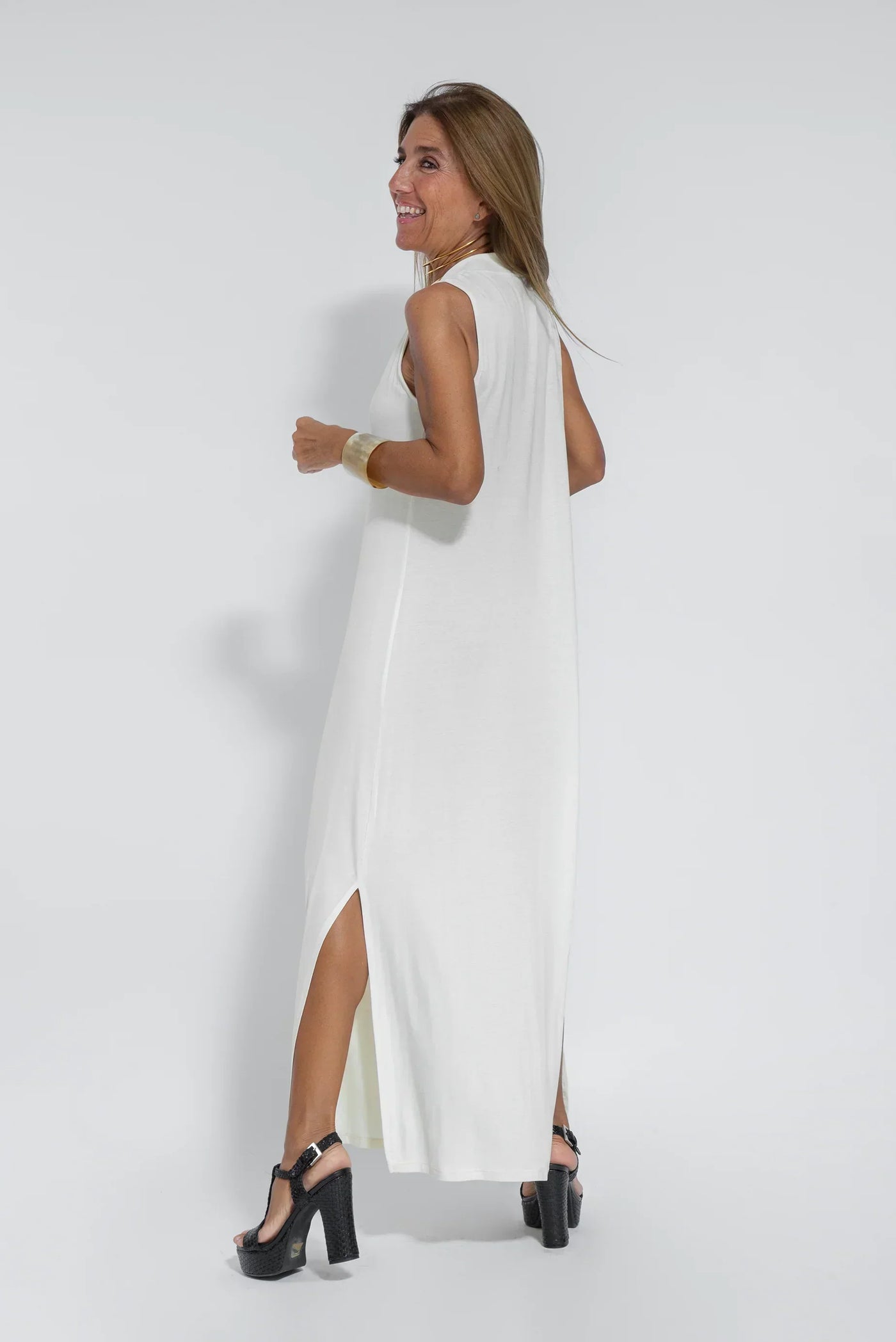Isabella – Abito lungo ed elegante con scollo a V