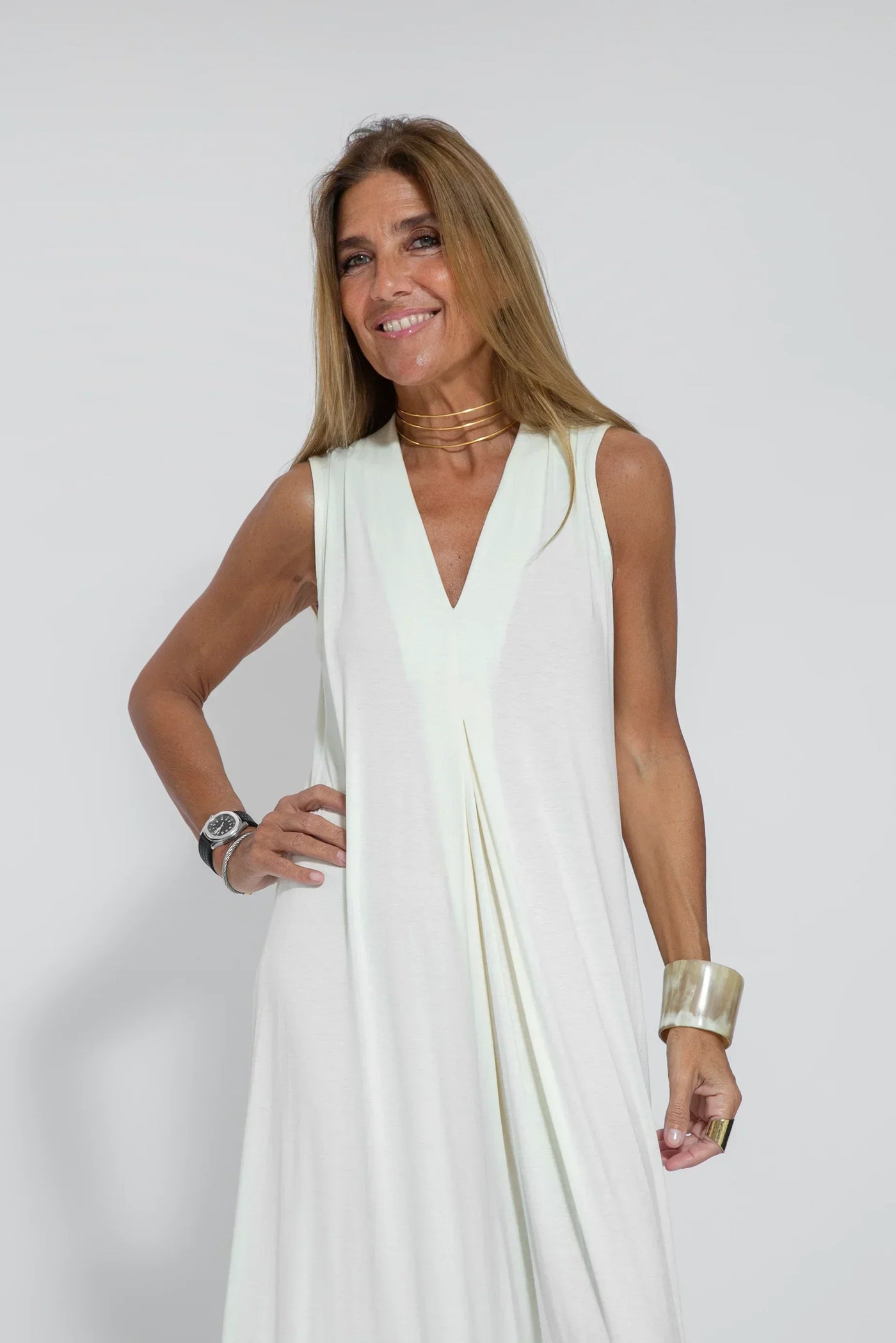 Isabella – Abito lungo ed elegante con scollo a V
